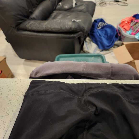 Black Adidas Athletic Pants Size XL - Picture 5 of 5